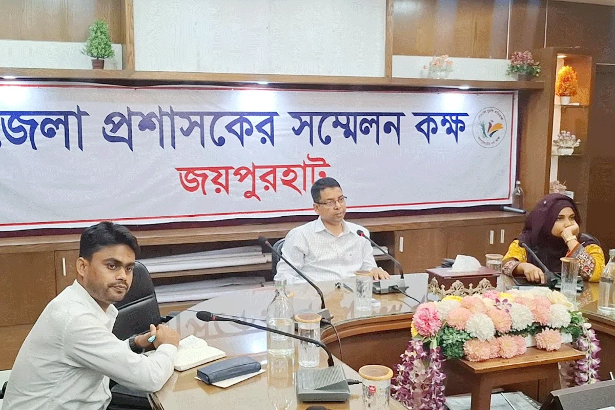 অ্যাপের মাধ্যমে জয়পুরহাটে তেল সরবরাহ কার্যক্রম শুরু
