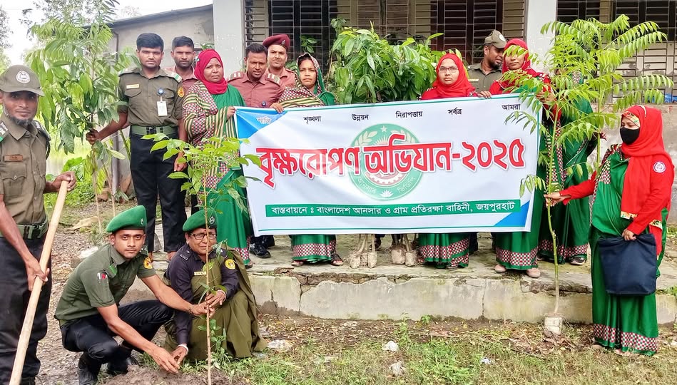 পাঁচবিবিতে বৃক্ষরোপণ কর্মসূচির উদ্বোধন