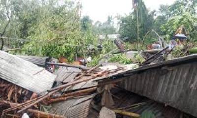 নীলফামারীতে ভয়াবহ টর্নেডোয় অন্তত ৫ শতাধিক ঘরবাড়ি বিধ্বস্ত