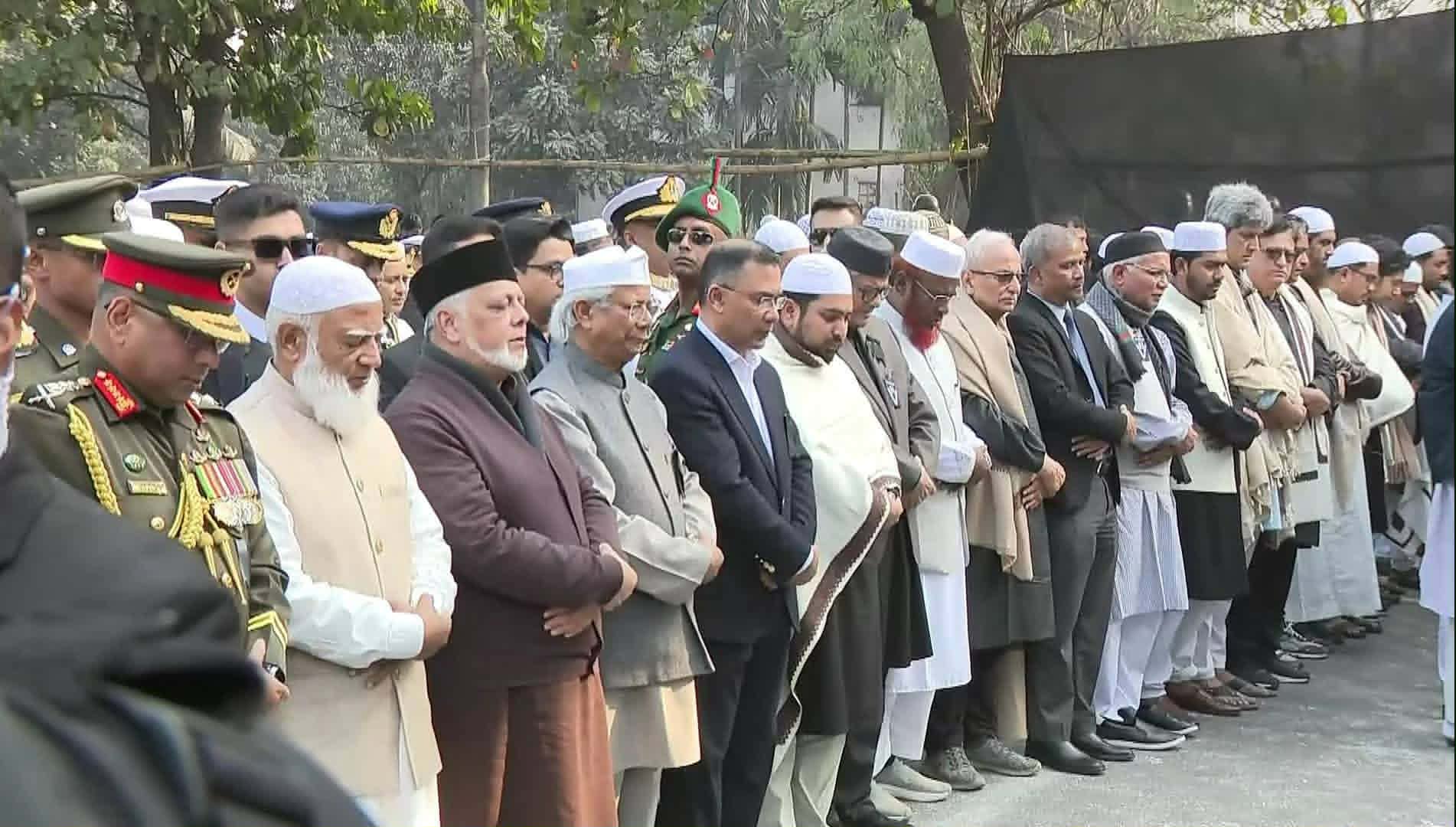 সাবেক প্রধানমন্ত্রী বেগম খালেদা জিয়ার জানাজা সম্পন্ন