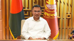 আসন্ন হাজীদের উপহার পাঠান প্রধানমন্ত্রী